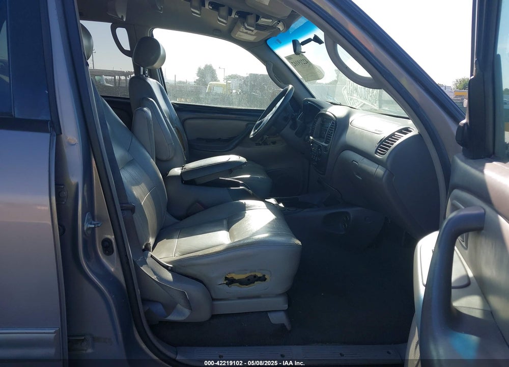 2002 TOYOTA SEQUOIA SR5 V8 VIN: 5TDZT34A72S117383
