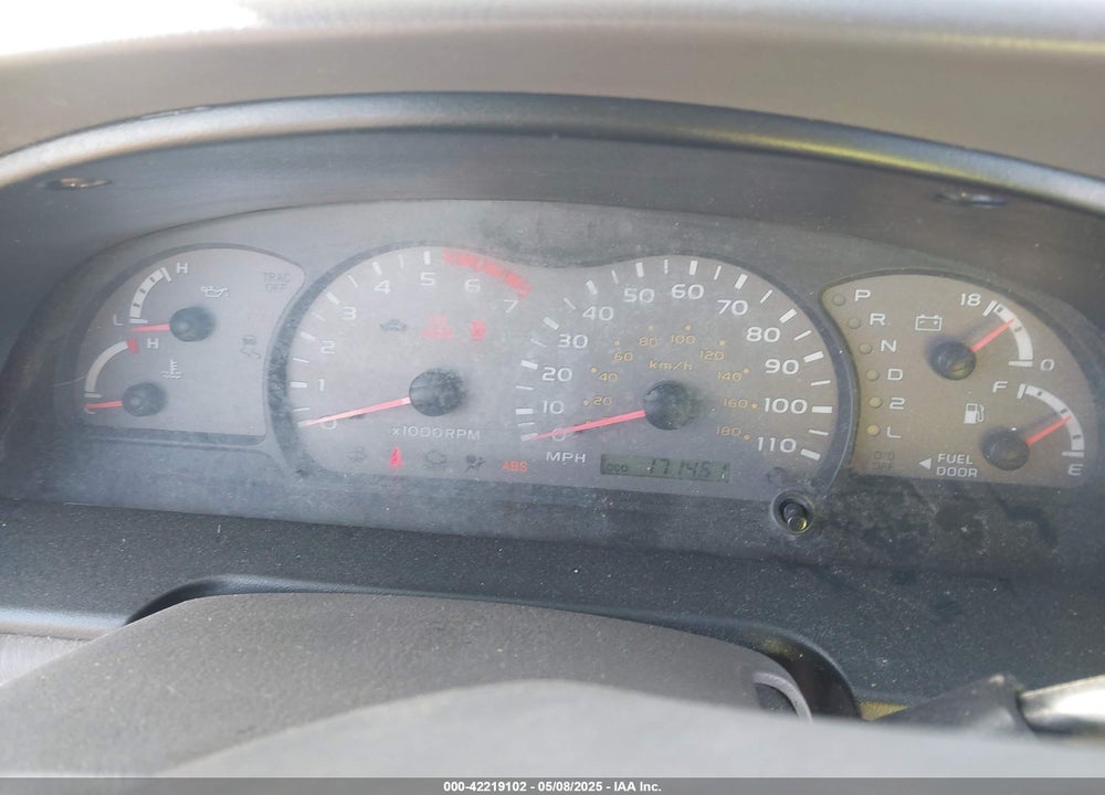 2002 TOYOTA SEQUOIA SR5 V8 VIN: 5TDZT34A72S117383