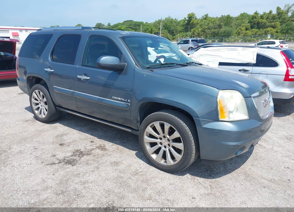 2007 GMC YUKON DENALI VIN: 1GKFK63817J261736