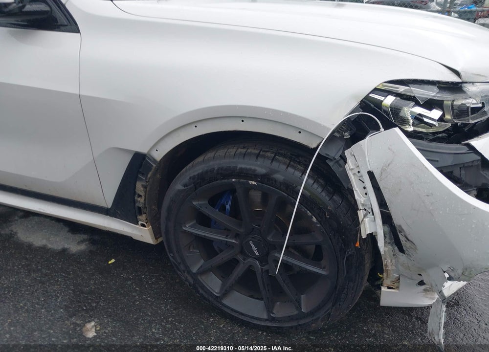 2022 BMW X7 VIN: 5UXCW2C06N9N07716