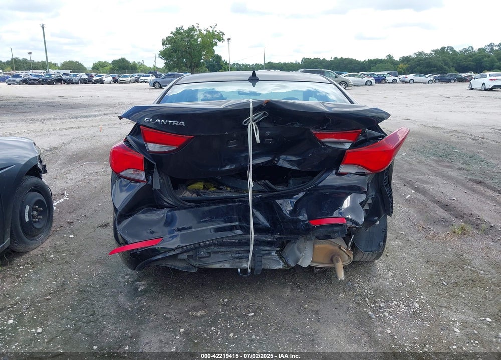 2014 HYUNDAI ELANTRA VIN: KMHDH4AE2EU066458