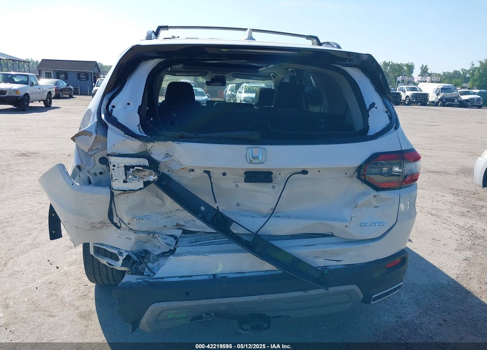 2023 HONDA PILOT VIN: 5FNYG1H82PB046438
