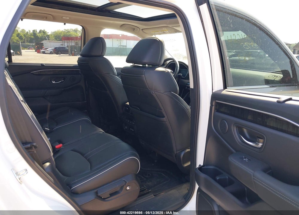 2023 HONDA PILOT VIN: 5FNYG1H82PB046438