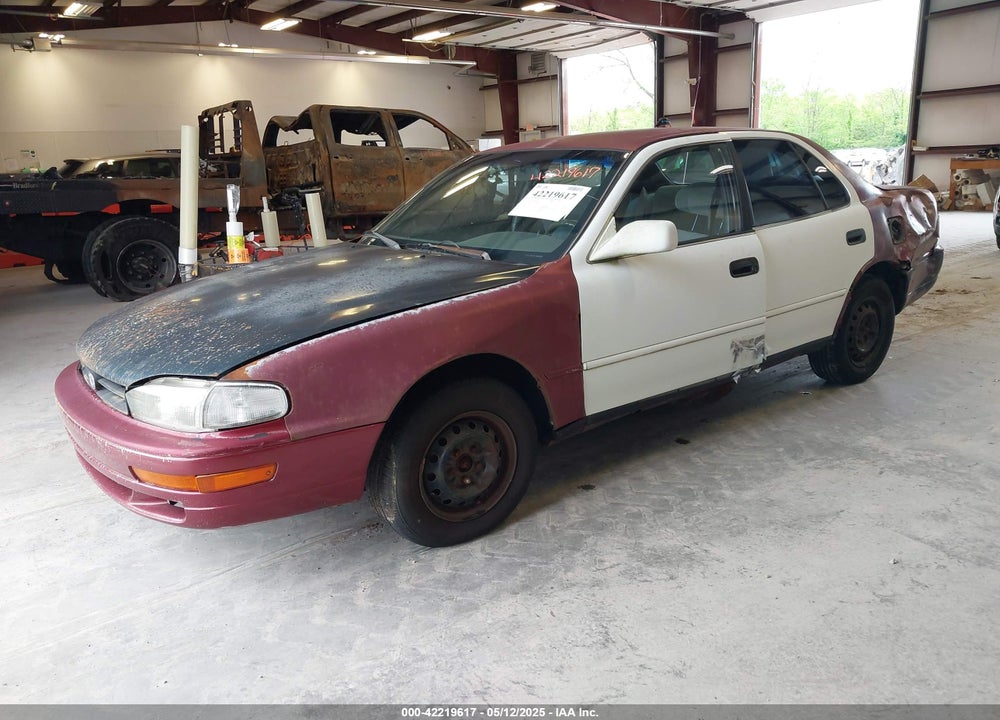 1992 TOYOTA CAMRY LE VIN: 4T1SK12EXNU053821