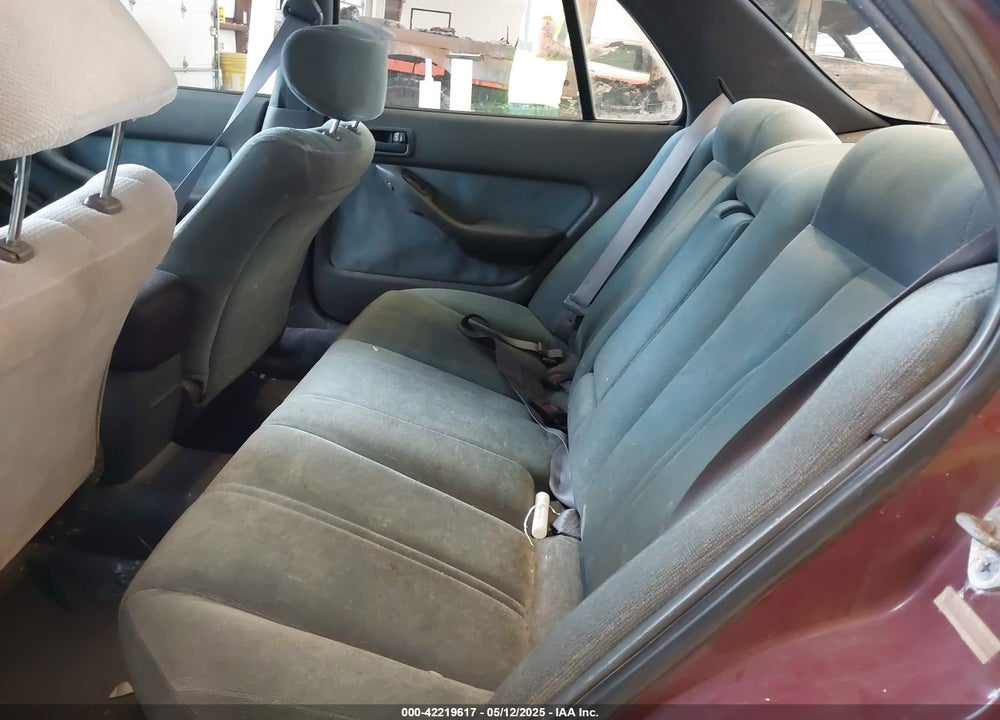 1992 TOYOTA CAMRY LE VIN: 4T1SK12EXNU053821