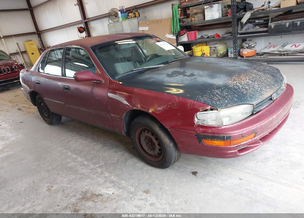 1992 TOYOTA CAMRY LE VIN: 4T1SK12EXNU053821
