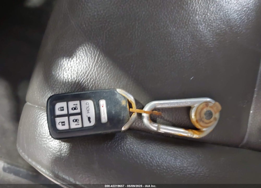 2015 HONDA ODYSSEY VIN: 5FNRL5H69FB047395