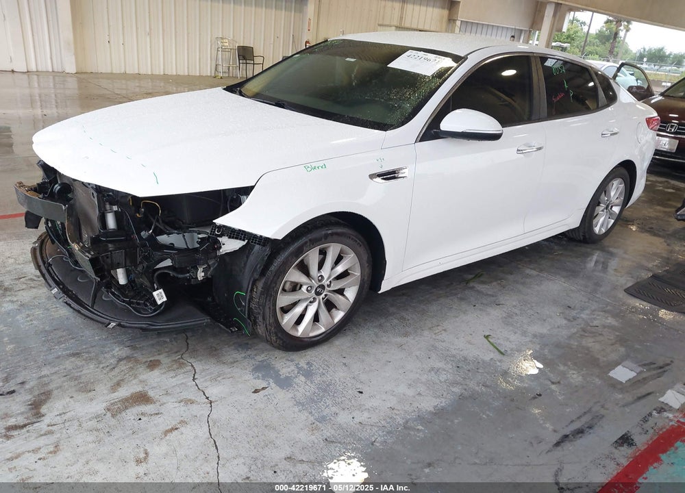 2017 KIA OPTIMA LX VIN: 5XXGT4L38HG154646