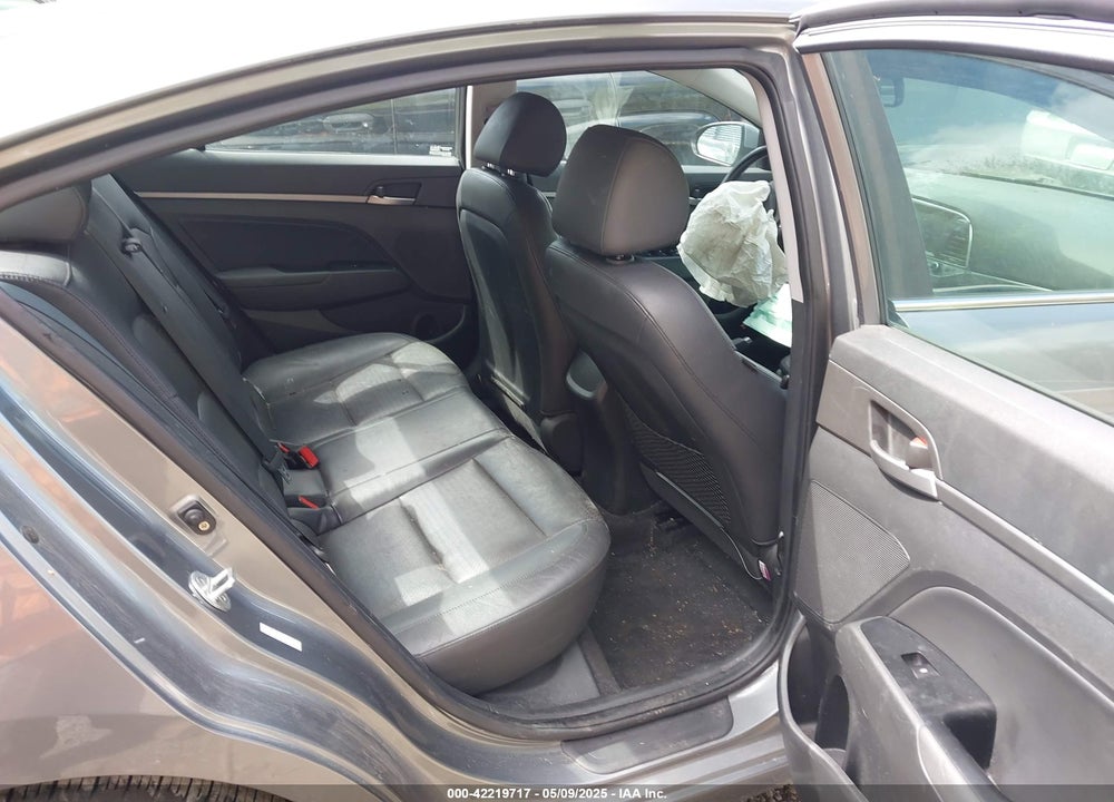 2017 HYUNDAI ELANTRA LIMITED VIN: KMHD84LF1HU354241