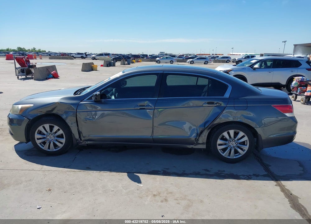 2012 HONDA ACCORD 2.4 EX VIN: 1HGCP2F77CA136232