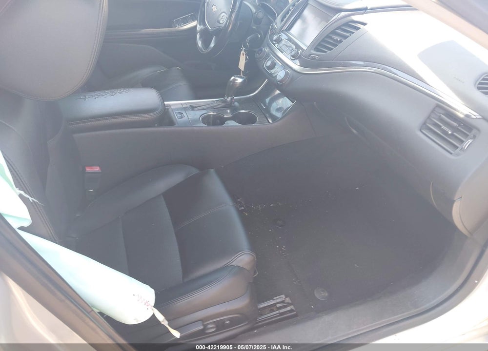 2017 CHEVROLET IMPALA VIN: 1G1105S34HU200093