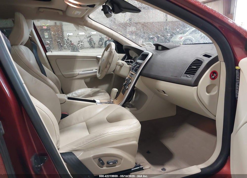 2010 VOLVO XC60 VIN: YV4992DZ5A2023097