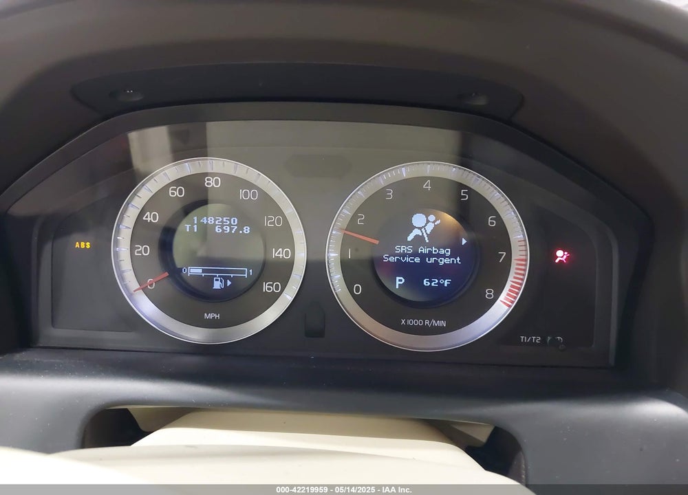 2010 VOLVO XC60 VIN: YV4992DZ5A2023097