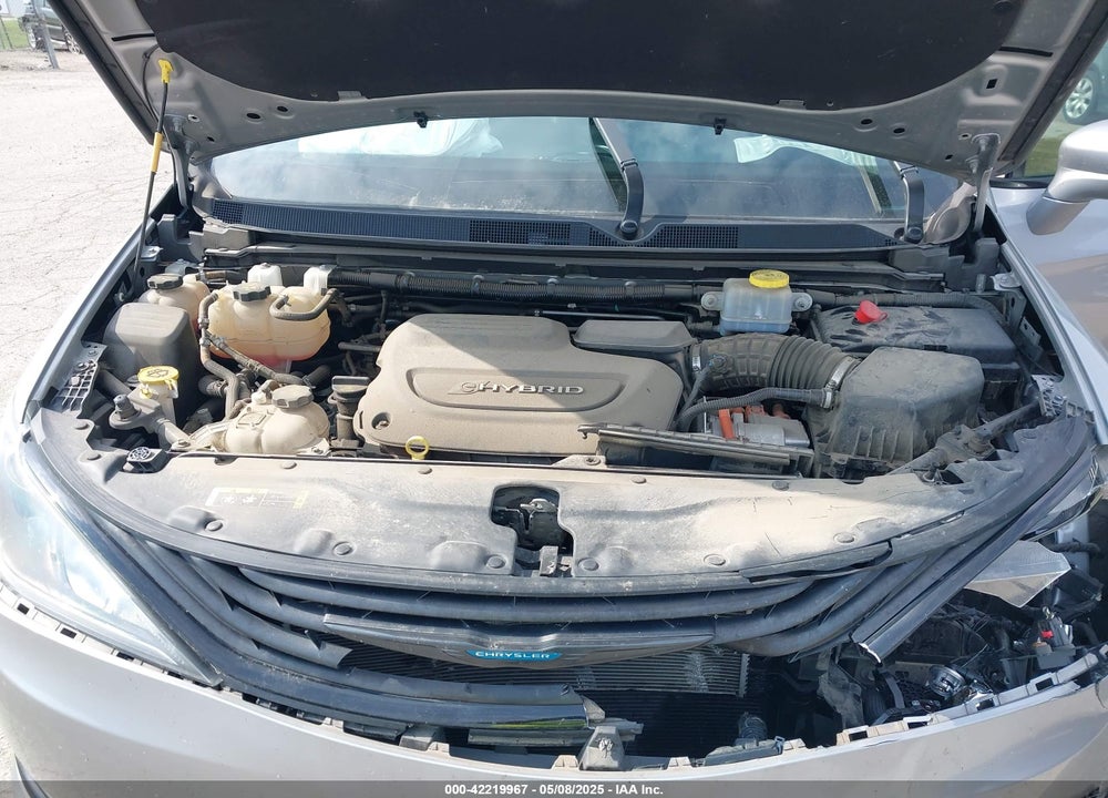 2019 CHRYSLER PACIFICA HYBRID TOURING L VIN: 2C4RC1L7XKR613958
