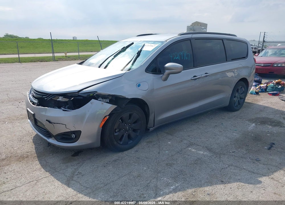 2019 CHRYSLER PACIFICA HYBRID TOURING L VIN: 2C4RC1L7XKR613958