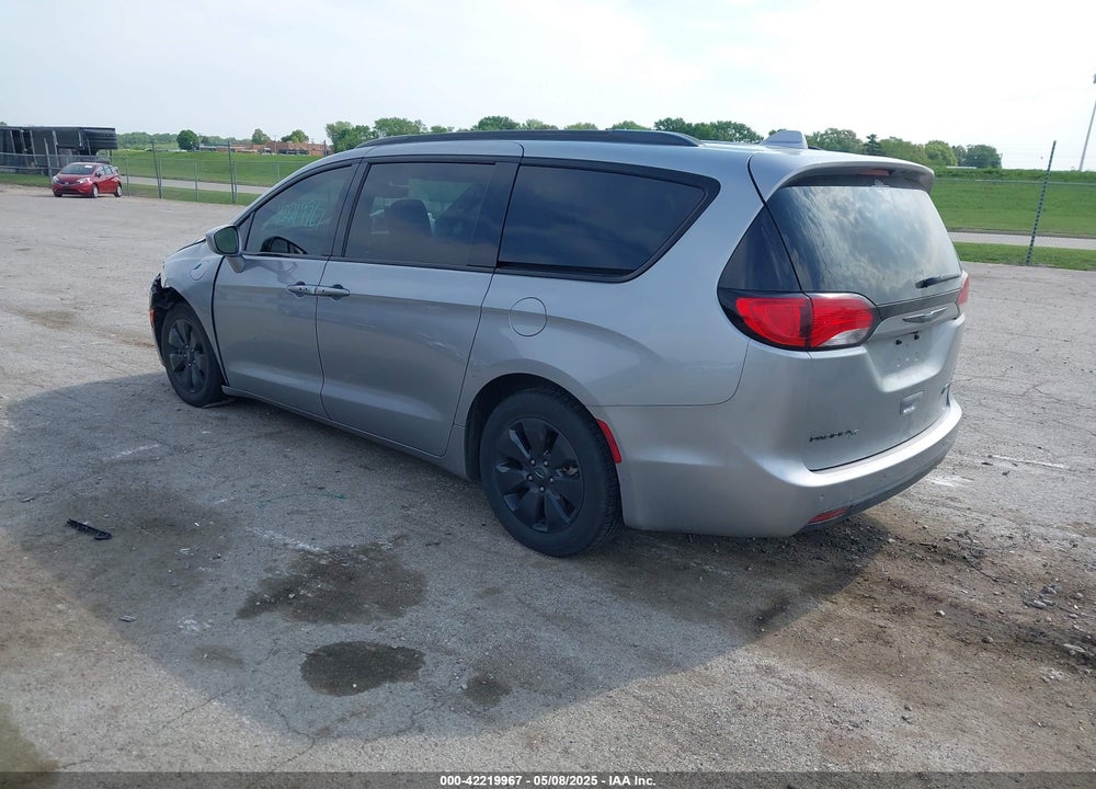 2019 CHRYSLER PACIFICA HYBRID TOURING L VIN: 2C4RC1L7XKR613958