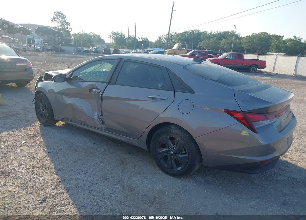 2022 HYUNDAI ELANTRA VIN: KMHLS4AG4NU321707