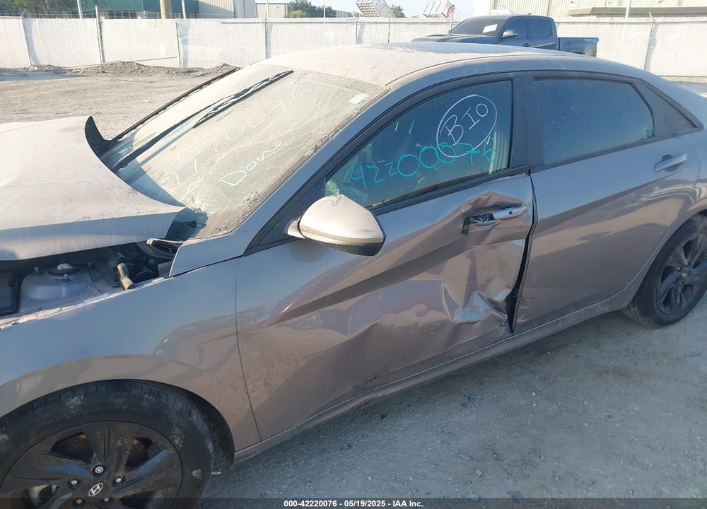 2022 HYUNDAI ELANTRA VIN: KMHLS4AG4NU321707