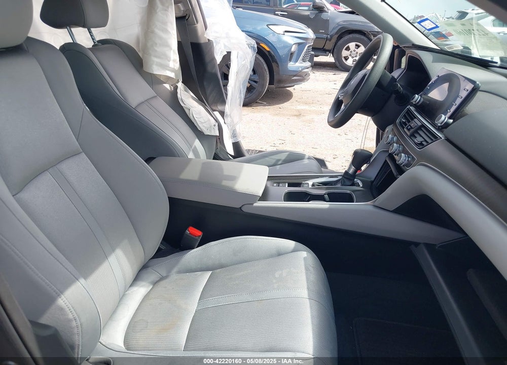 2019 HONDA ACCORD EX VIN: 1HGCV1F41KA102601