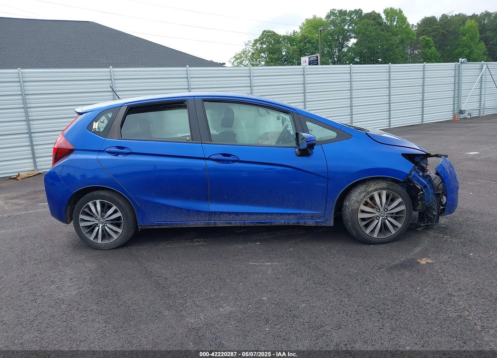 2015 HONDA FIT VIN: 3HGGK5H85FM756706