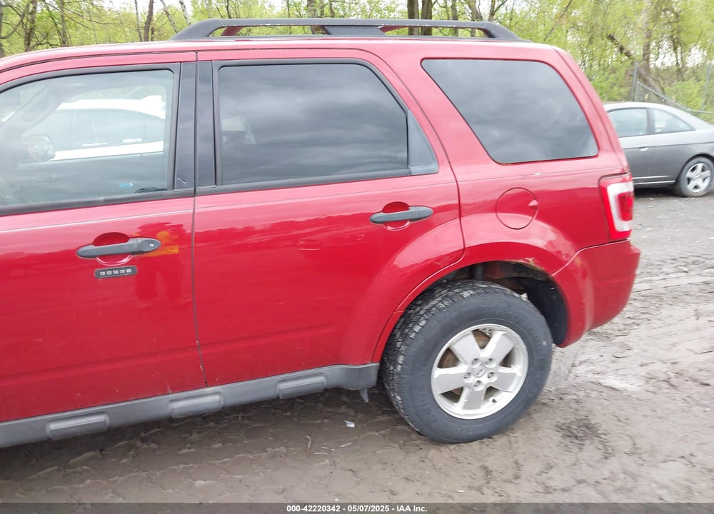 2011 FORD ESCAPE VIN: 1FMCU9DG9BKA30856