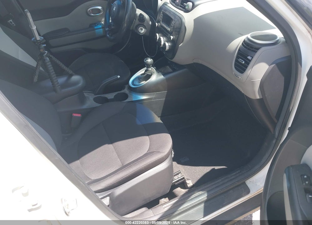 2015 KIA SOUL VIN: KNDJN2A26F7132830