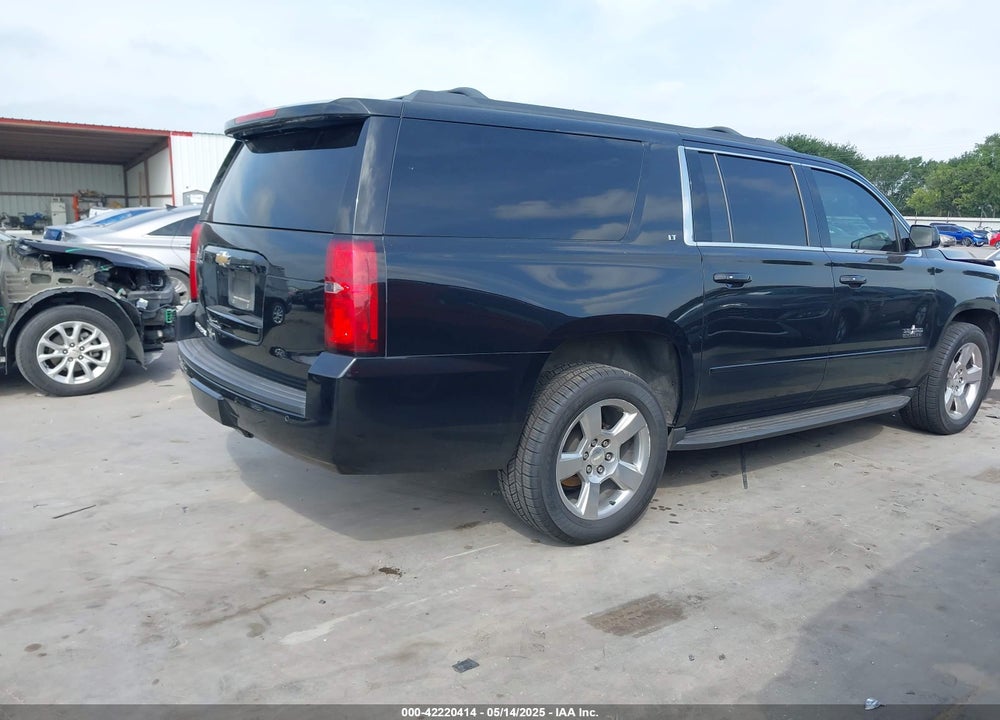 2018 CHEVROLET SUBURBAN VIN: 1GNSCHKC7JR140833
