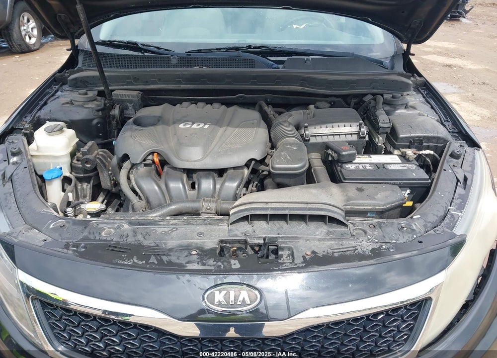 2011 KIA OPTIMA EX VIN: KNAGN4A77B5058984