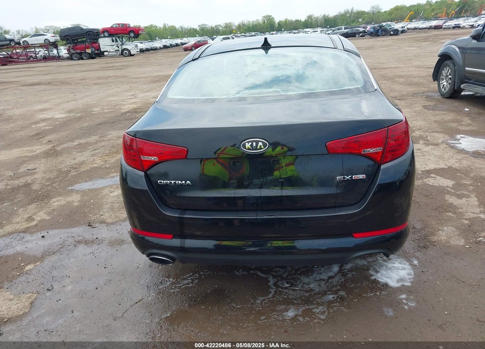 2011 KIA OPTIMA EX VIN: KNAGN4A77B5058984