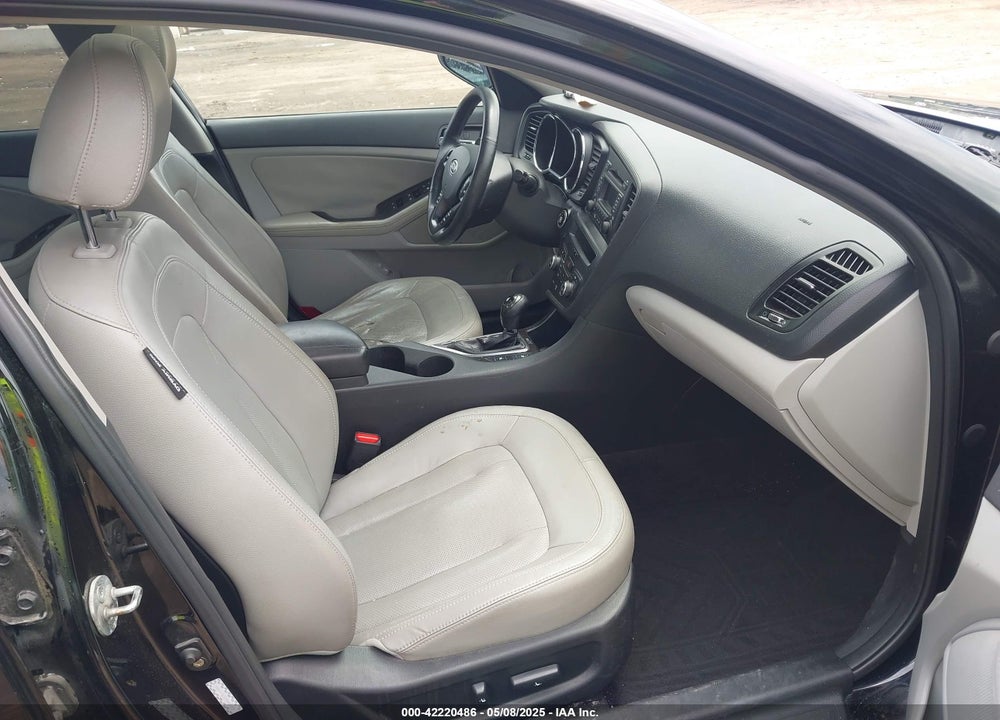 2011 KIA OPTIMA EX VIN: KNAGN4A77B5058984