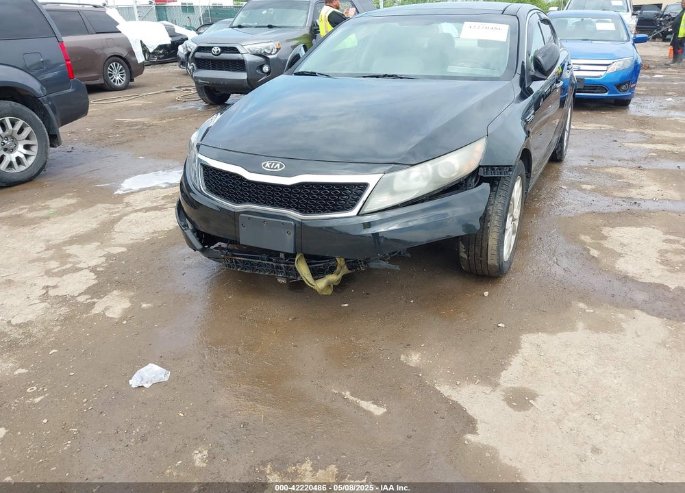 2011 KIA OPTIMA EX VIN: KNAGN4A77B5058984