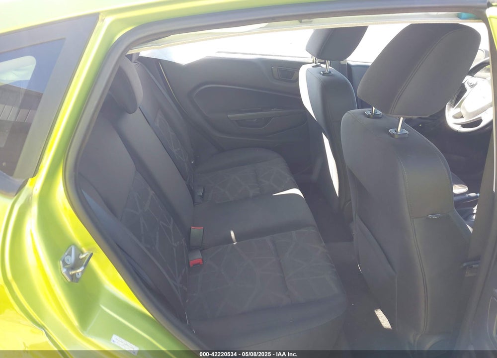 2011 FORD FIESTA VIN: 3FADP4FJXBM212205