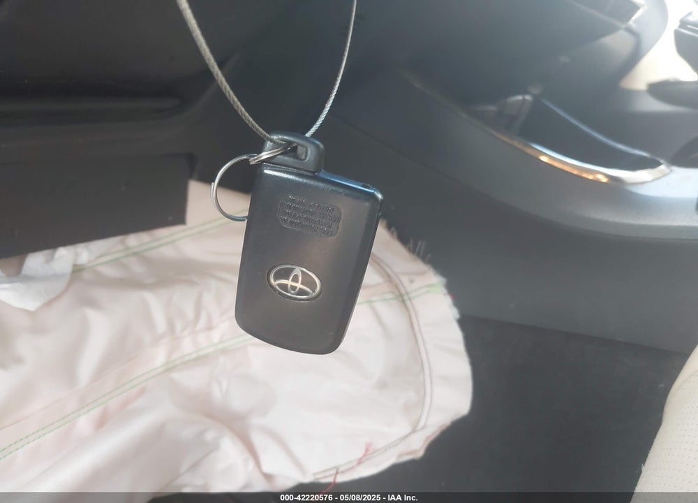 2013 TOYOTA AVALON HYBRID LIMITED VIN: 4T1BD1EB2DU002212