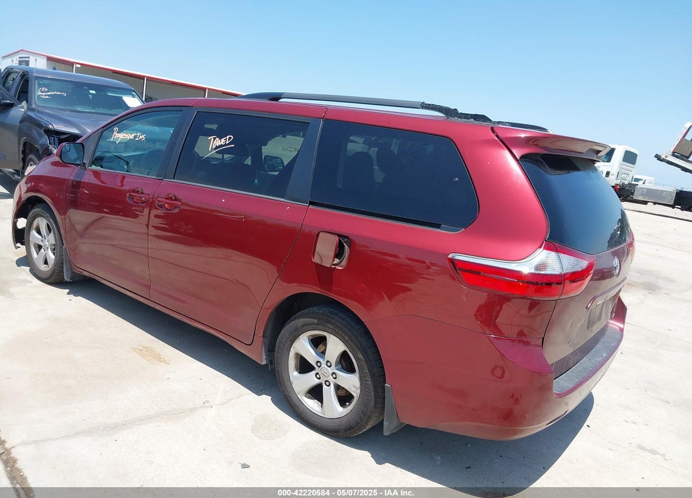 2017 TOYOTA SIENNA LE 8 PASSENGER VIN: 5TDKZ3DC5HS898933