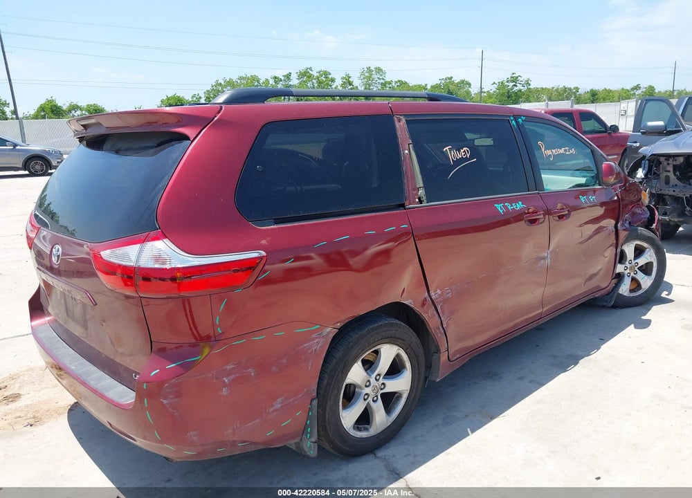 2017 TOYOTA SIENNA LE 8 PASSENGER VIN: 5TDKZ3DC5HS898933