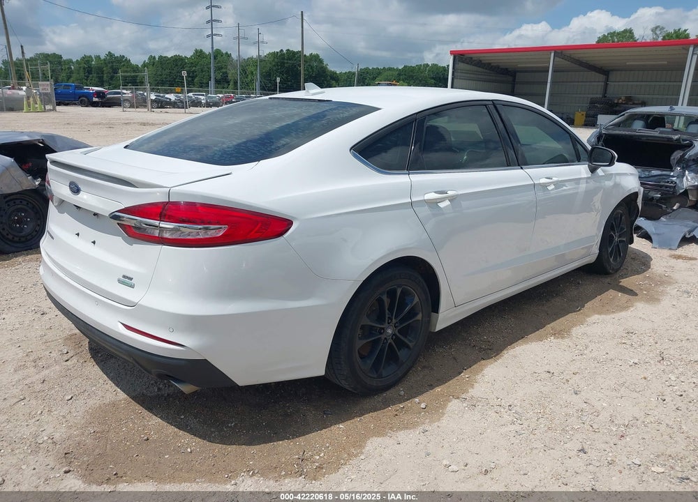 2020 FORD FUSION VIN: 3FA6P0HD4LR257640