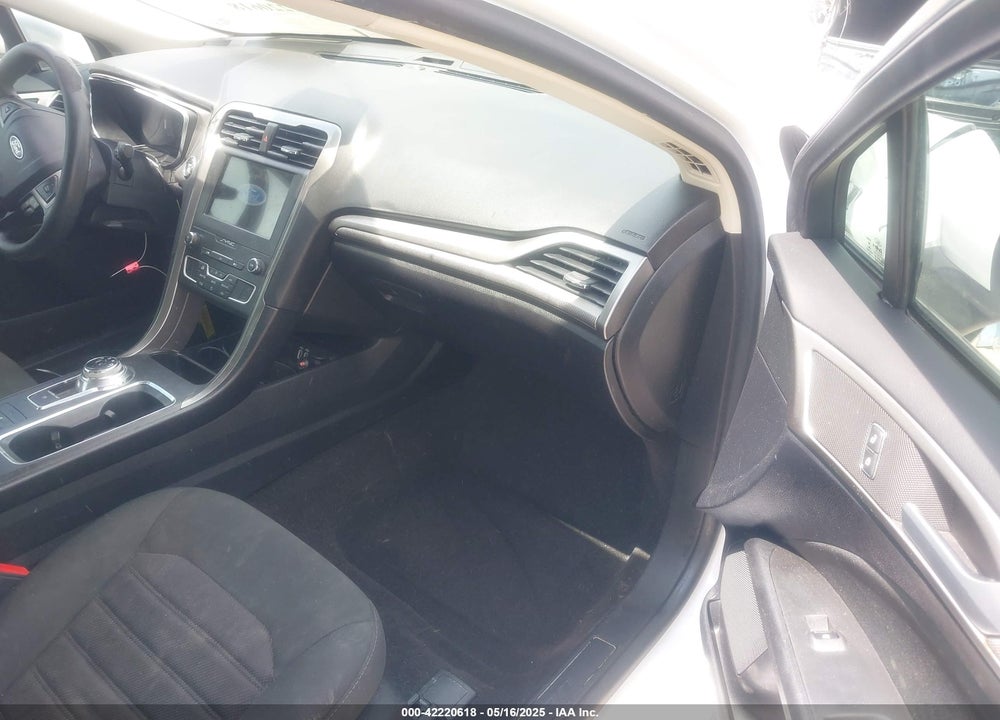2020 FORD FUSION VIN: 3FA6P0HD4LR257640