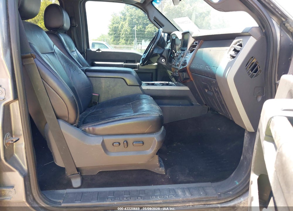 2014 FORD F-250 LARIAT VIN: 1FT7W2BT3EEB33393