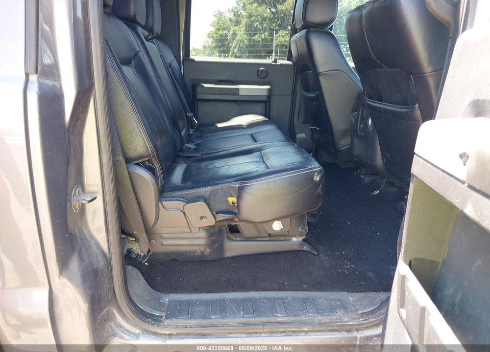 2014 FORD F-250 LARIAT VIN: 1FT7W2BT3EEB33393