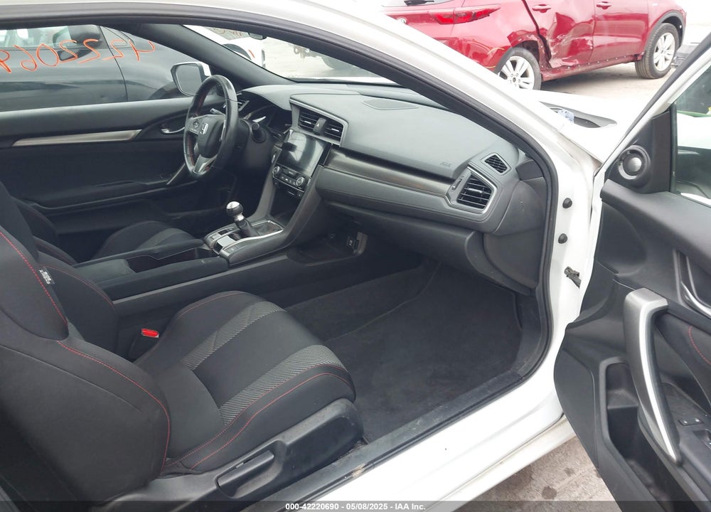 2018 HONDA CIVIC VIN: 2HGFC3A59JH756468