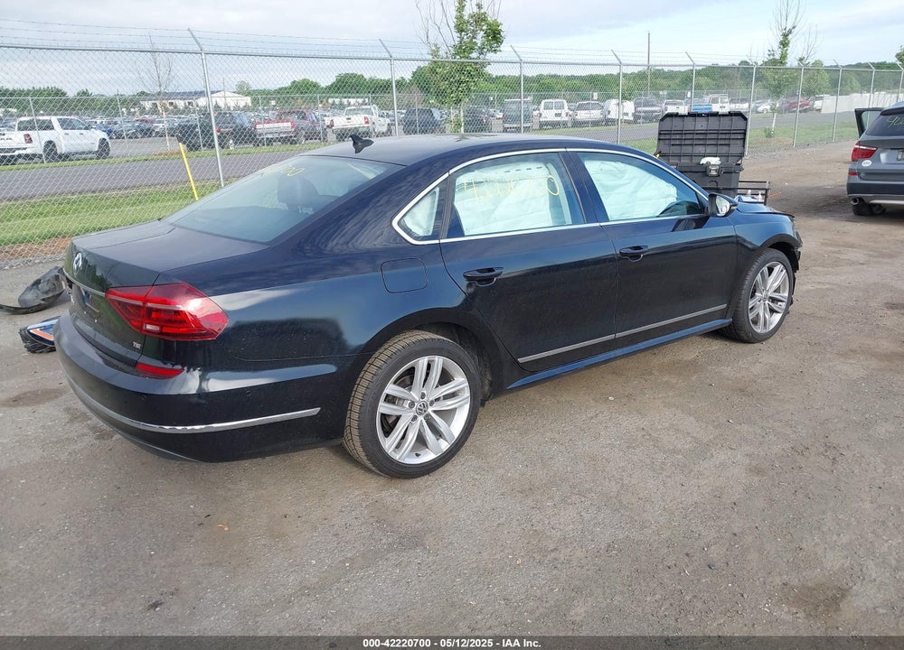 2018 VOLKSWAGEN PASSAT VIN: 1VWCA7A30JC030110