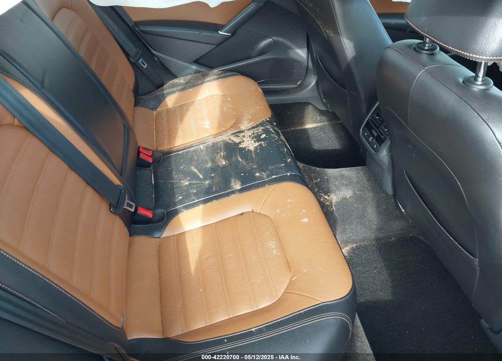2018 VOLKSWAGEN PASSAT VIN: 1VWCA7A30JC030110
