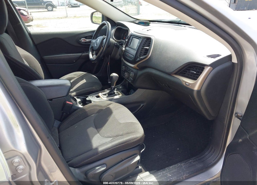 2015 JEEP CHEROKEE LATITUDE VIN: 1C4PJMCB0FW505235