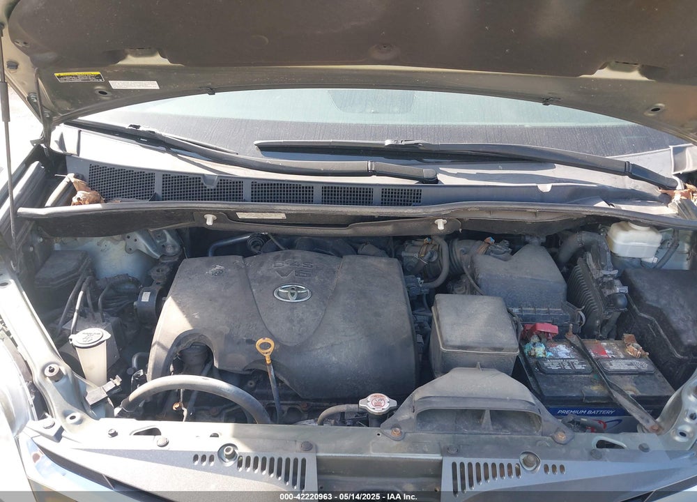 2019 TOYOTA SIENNA XLE 7 PASSENGER VIN: 5TDDZ3DC5KS218481