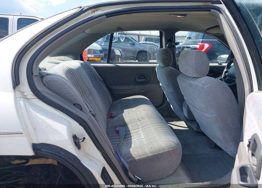 2001 CHEVROLET LUMINA VIN: 2G1WL52J711194772