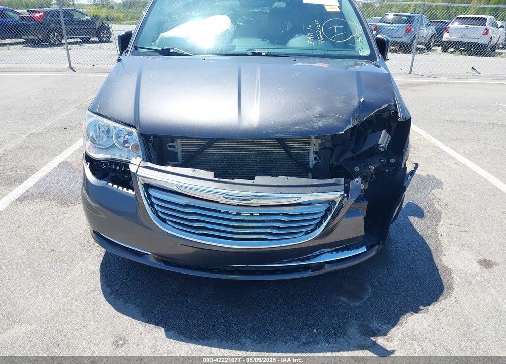 2015 CHRYSLER TOWN & COUNTRY LX VIN: 2C4RC1AG9FR676283