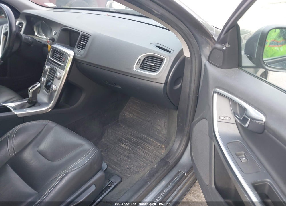 2017 VOLVO S60 T5 DYNAMIC VIN: YV140MTL3H2427908
