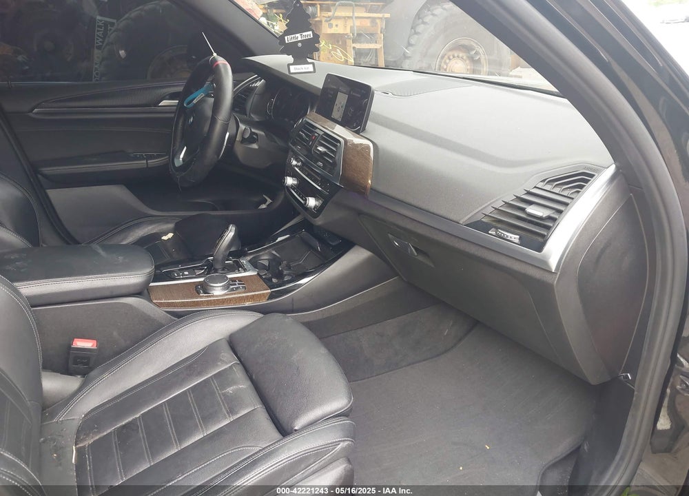 2019 BMW X3 VIN: 5UXTR7C58KLF25975