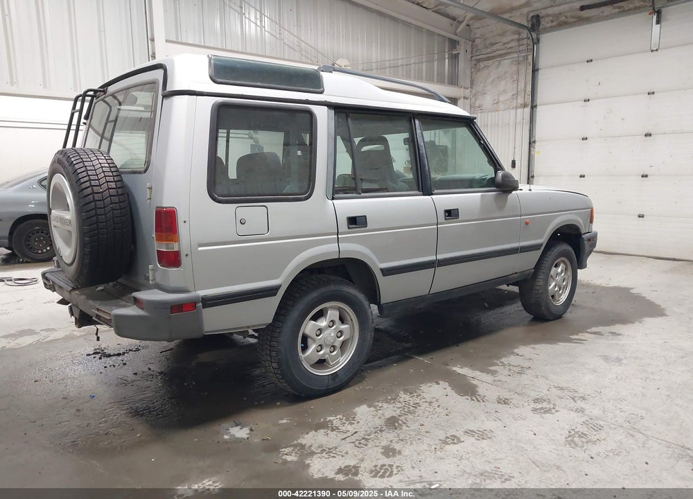 1996 LAND ROVER DISCOVERY VIN: SALJY1282TA192177