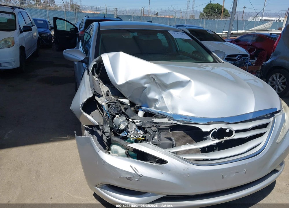 2013 HYUNDAI SONATA VIN: 5NPEB4AC5DH585053